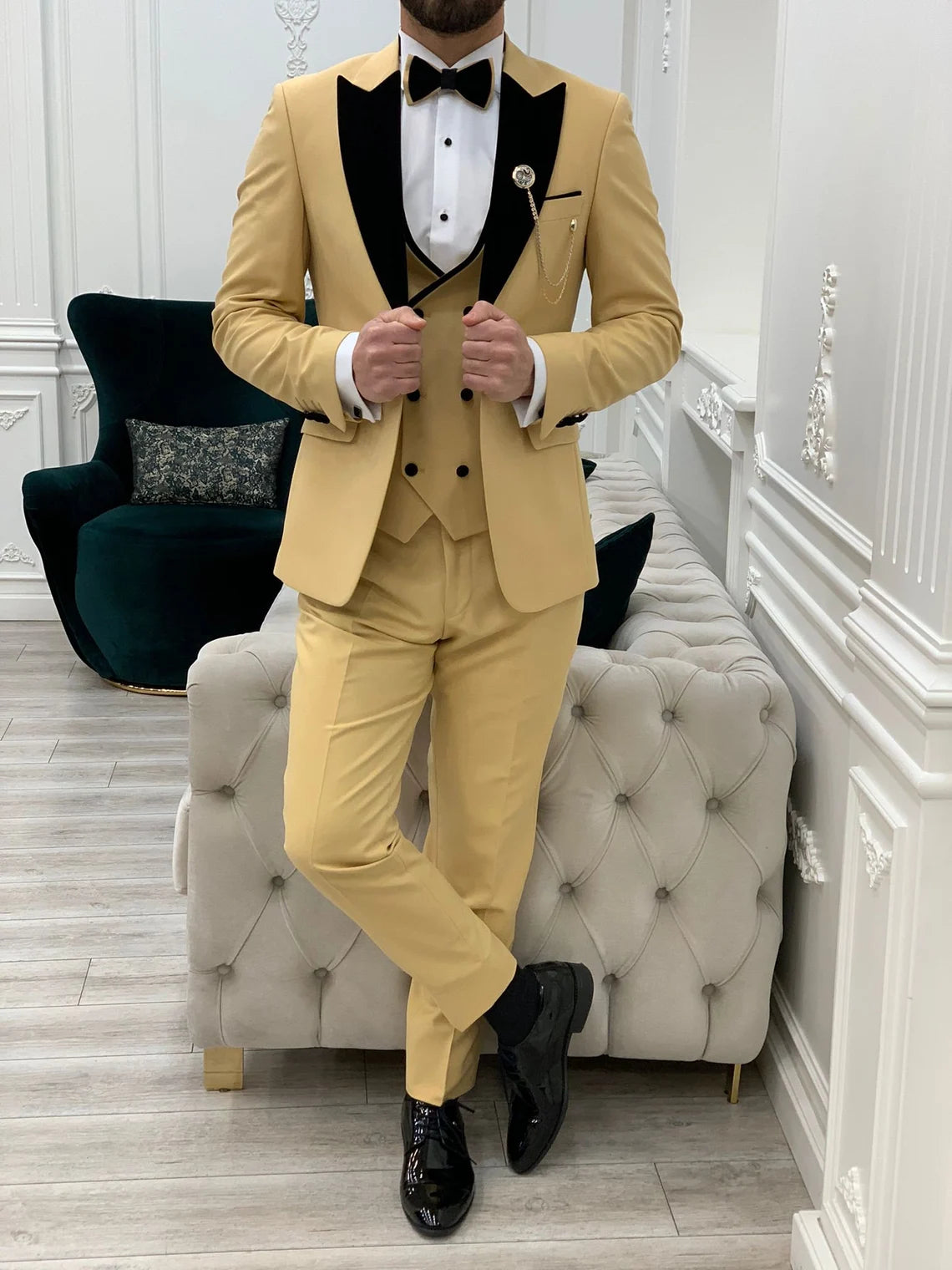 Yellow Velvet Peak Lapel Tuxedo Slim Fit 3 Piece Wedding Suit