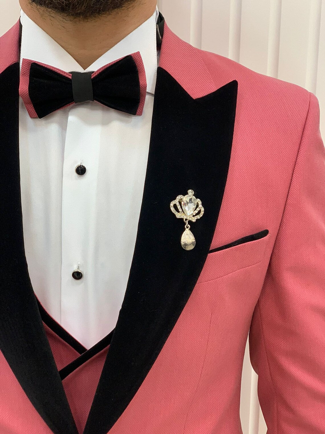 Pink Velvet Tuxedo Suit Slim Fit Peak Lapel 3 Piece