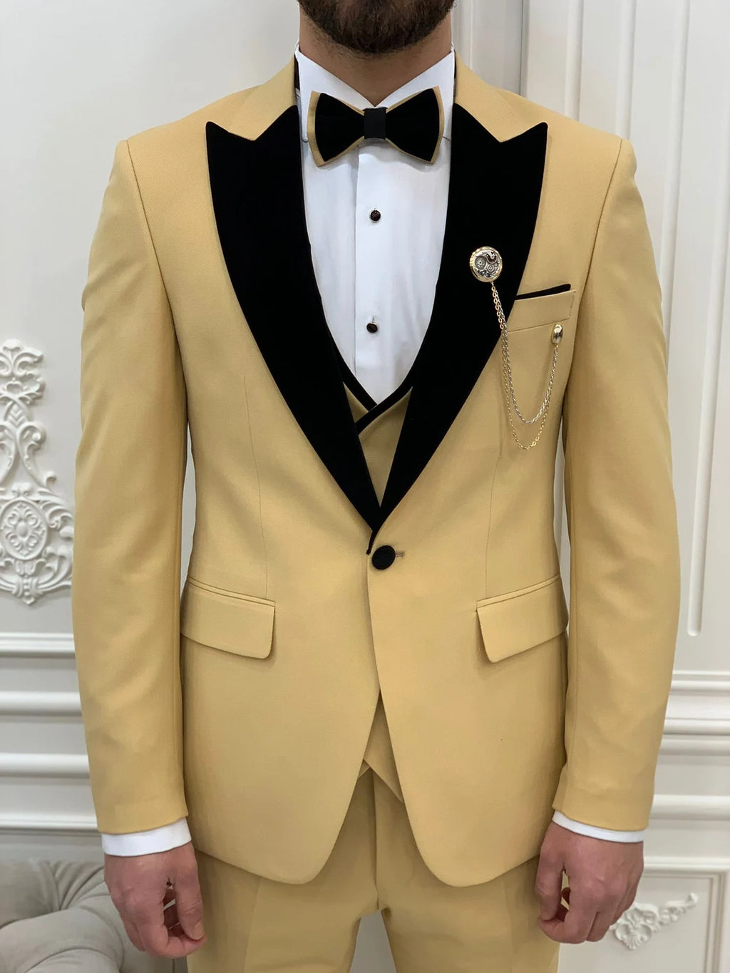 Yellow Velvet Peak Lapel Tuxedo Slim Fit 3 Piece Wedding Suit