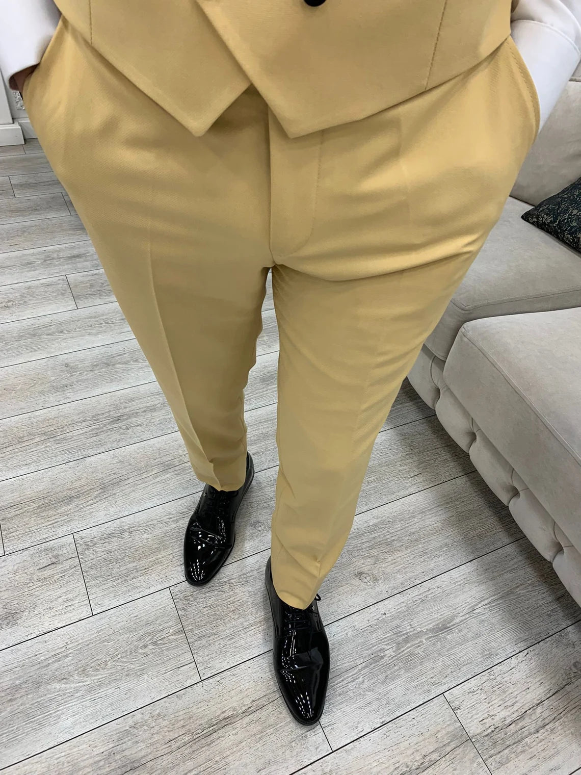 Yellow Velvet Peak Lapel Tuxedo Slim Fit 3 Piece Wedding Suit
